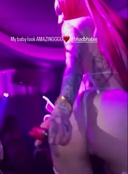 Bhad bhabie Stripdance and Twerking at club onlyfans trending