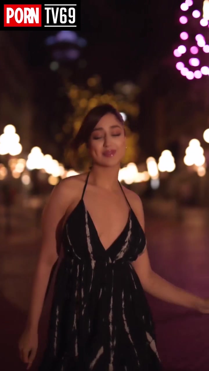 Diva Flawless Onlyfans showing off her big breasts